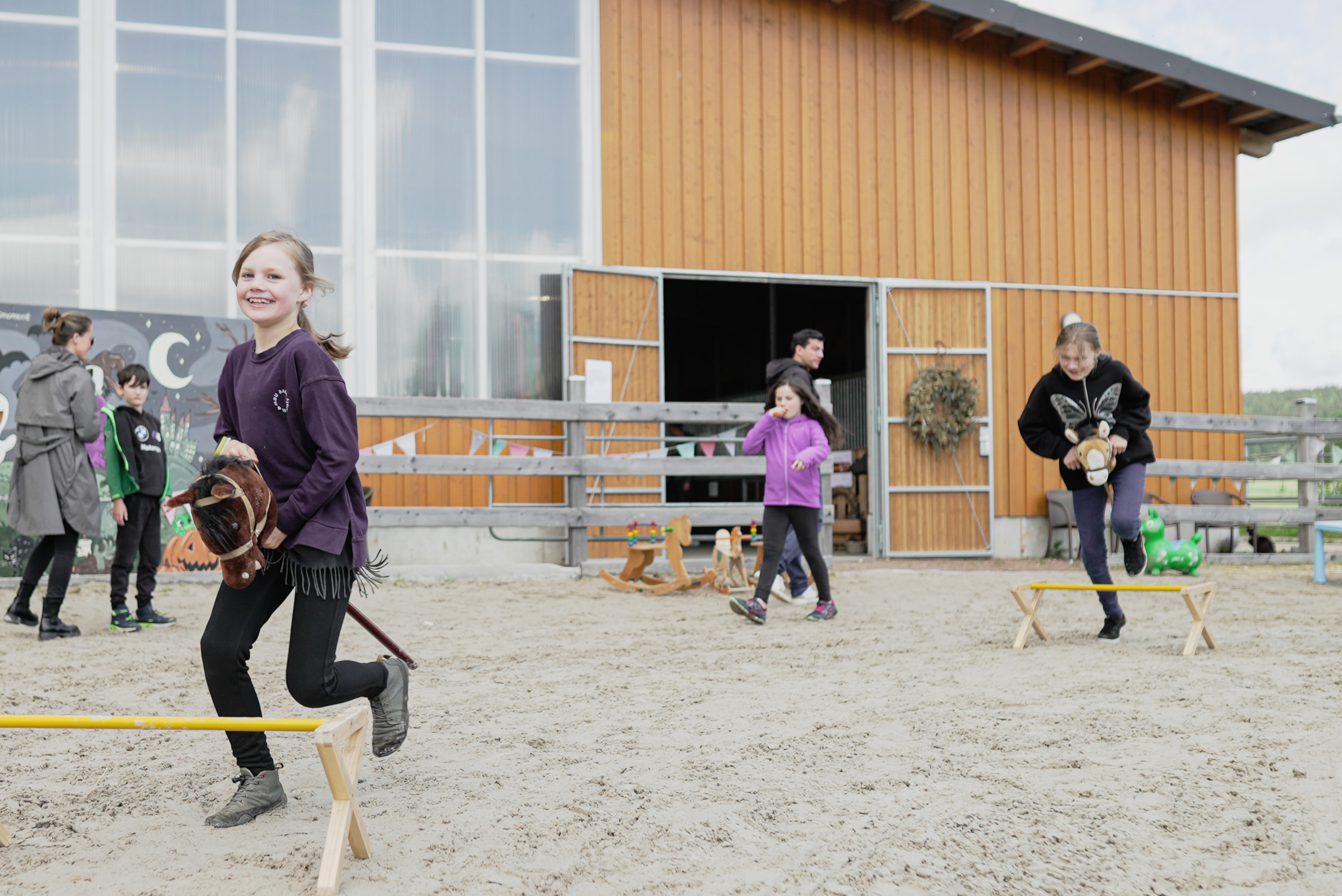 Hobby Horsing im Elldus Ponyhof